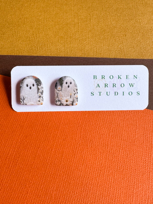 Ghosts in Field Arch Studs