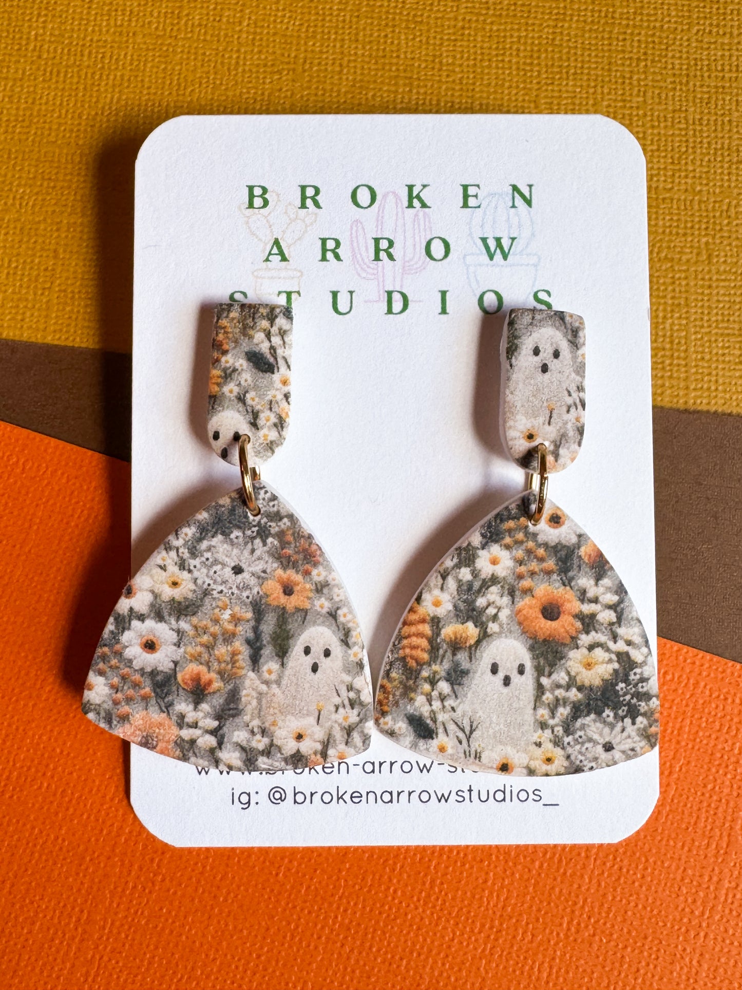 Ghosts in Field Triangle Dangles