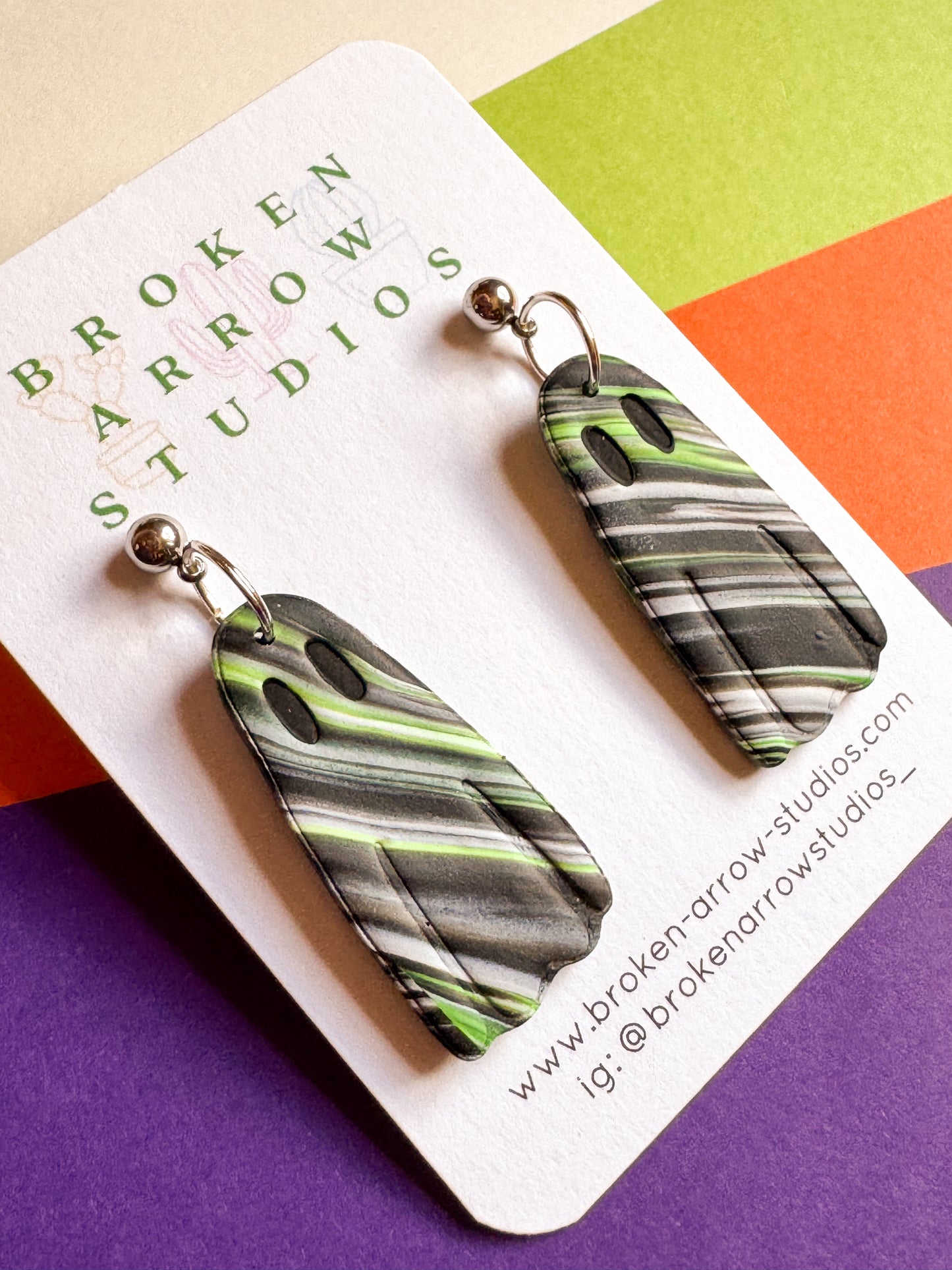 Green/Black Swirled Ghost Dangles 1